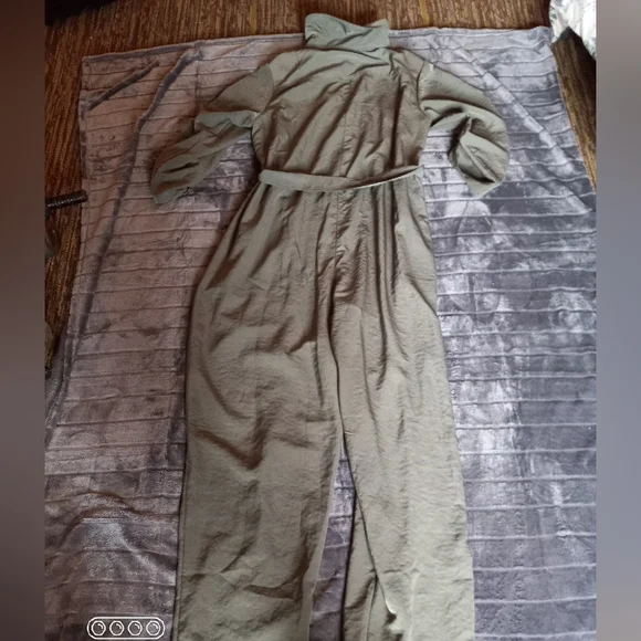 Army Green Jumpsuit - Picture 11 of 13